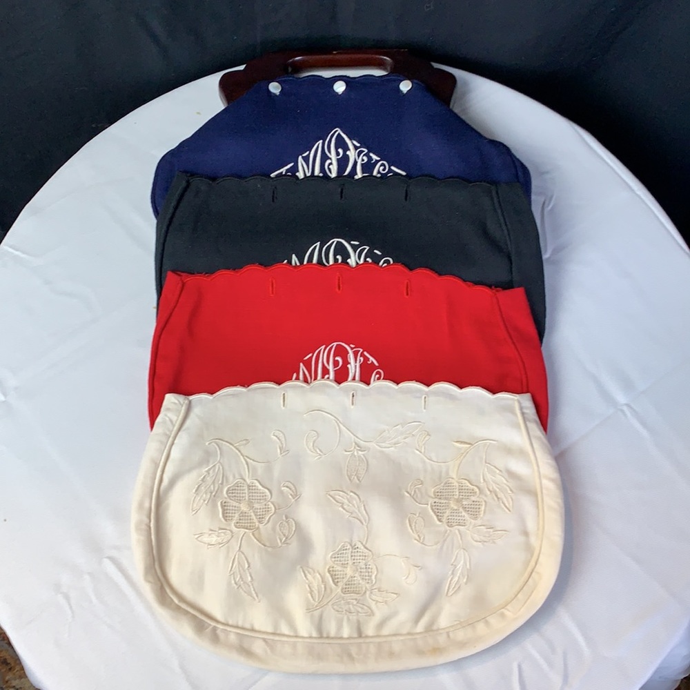 Vintage embroidered clutch with 4 covers